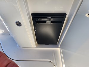 35 SUNDANCER 11 Refrigerator