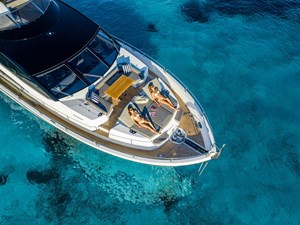 Sunseeker 88 Yacht 4 FOREDECK