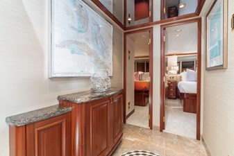 Nauti N Nice 68 