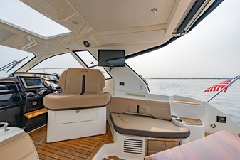 WATERVIEWS 10 Helm Seat Rotated