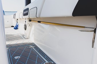 Fountain 38 Center Console 24 731A4217