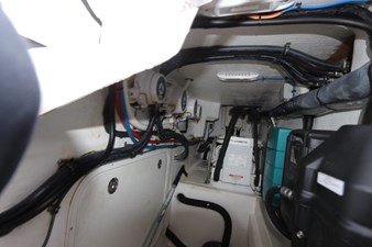 - 46 47_2019 47ft Intrepid 475 Sport Yacht