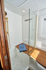 DAYCHASER  18 Shower