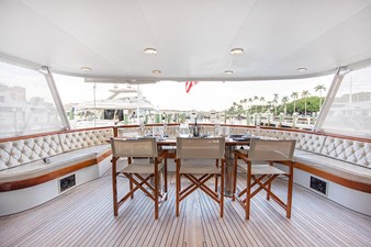 SOVEREIGN 6 Aft Deck Dining