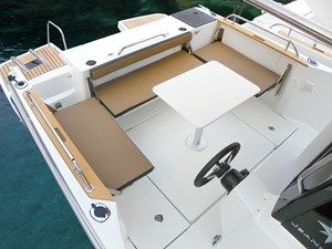 JEANNEAU NC 795 SPORT  4 Merry_Fisher_795_Marlin-Jerome_KELAGOPIAN-800px