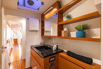 MOONWAVE 18 MOONWAVE, 2012 Gunboat 60: Owners Head looking Aft