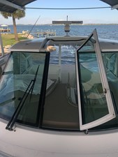 - 9 6_2011 42ft Cruisers 420 Sport Coupe