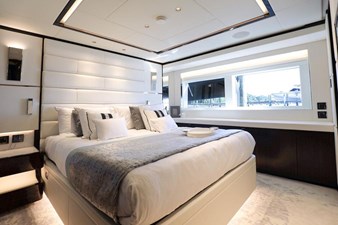 120' Majesty 2025 52 