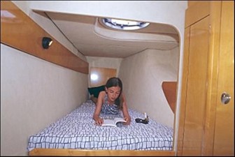 35' 2007 Fountaine Pajot HIGHLAND 11 Forward Cabin