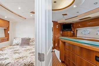 Takia 33 33_2001 65ft Princess V65 TAKIA