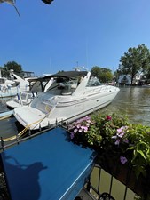 2002 Cruisers Yachts 4270 Express 0 