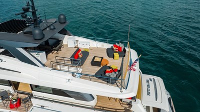 Fifty Shades 8 Flybridge