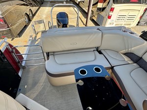 019 Harris Solstice 240 SL TNVL321 51 