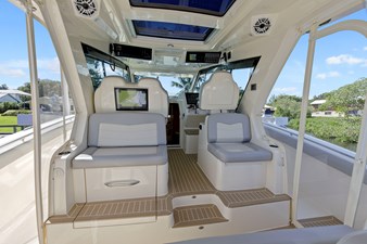 - 15 16_2020 53' Scout 530 LXF