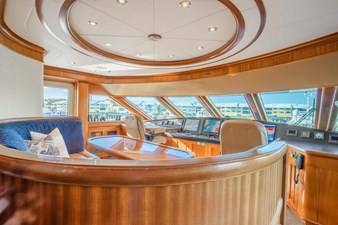 MISS STEPHANIE 27 Bridge Deck Wheelhouse