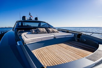 2021 Riva 76' Bahamas 28 