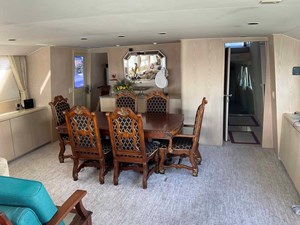MON SHERI  7 Dining Area