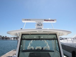 37ft 2012 Boston Whaler 370 Outrage 14 
