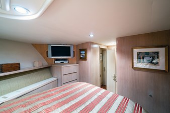 ENCHANTRESS 40 