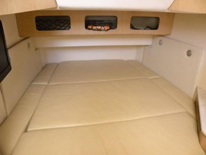 37ft 2012 Boston Whaler 370 Outrage 18 
