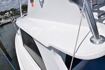 RAMPAGE 7 Deckhouse side windows are fiberglass