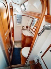 FREE RANGE 18 FREE RANGE 2008 Hylas 54, Guest Head and Shower, Fwd