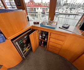 64 ft 1999 Mikelson Long-Range Luxury Sportfisher, Swells 14 