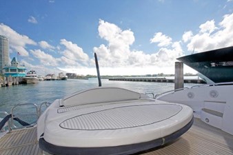 H 2 Group 11 75-1999-Sunseeker-Predator-11
