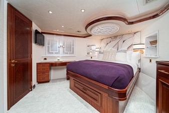Nauti N Nice 47 