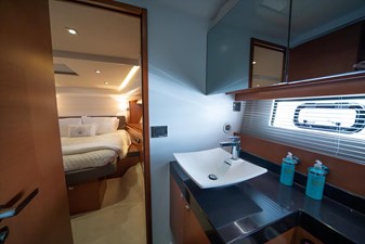 2015 Prestige 550 Fly 82 