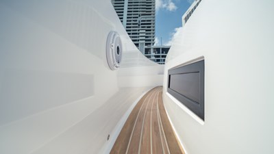 Freedom 26 Side Walkway 