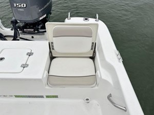 2016 Nauticstar 2110 Sport 41 42