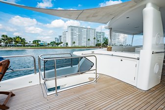 SOUTHERN BELLE 63 Boat Deck Steps to Aft Deck