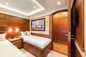 121 ft Explorer 37 29 
