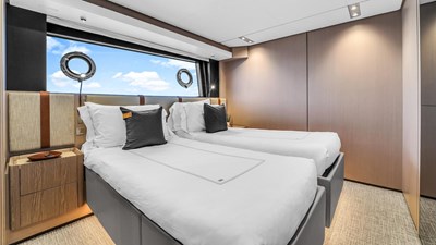 AURORA 36 