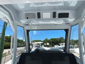 2025 Everglades 315CC 18 