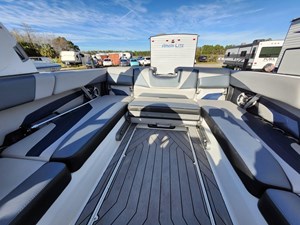 WAKESETTER MXZ 9 9193903_20240112115703726_1_XLARGE