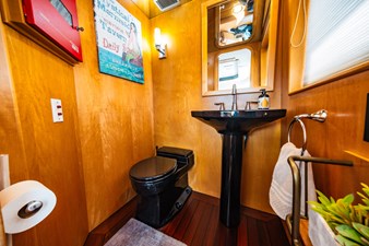 LONE STAR 54 Pilothouse Day Head