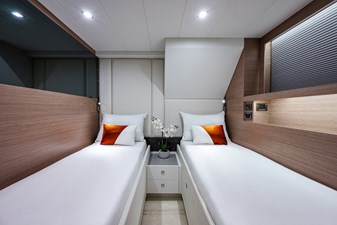 FD75-709 / NOW AVAILABLE 20 23-FD75 Hull_stbd_guest_stateroom-R