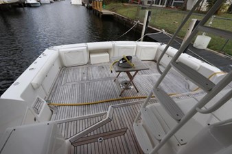 - 25 58-2004-Riviera-Enclosed-Flybridge-25