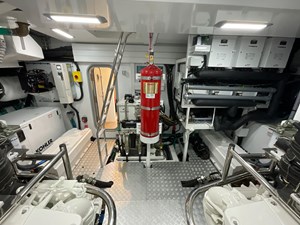 Princess X80 (X80034) 51 Engine room