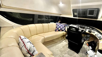 2002 Carver 570 Voyager Pilothouse 12 