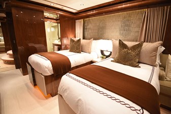 Mesmerize 38 2013 Hargrave 125 Raised Pilothouse