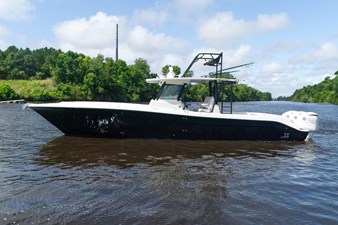 2018 Hydra-Sports 3900 Speciale  1 