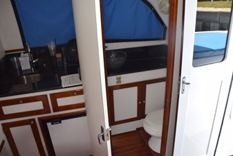 RAMPAGE 26 Door to head compartment open
