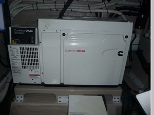 Riviera II  31 Onan Generator