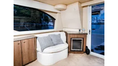 2004 Meridian 381 Sedan Bridge 8 