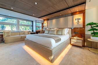 RIVIERA LIVING 61 