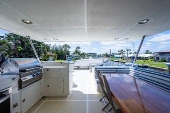 PIVOT 16 97_marlow_pivot_flybridge_aft_deck_1