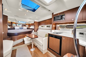 - 24 26_2019 35ft Sea Ray 350 Coupe